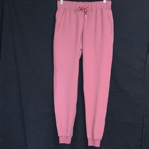 Lululemon On the Fly Jogger women size 4